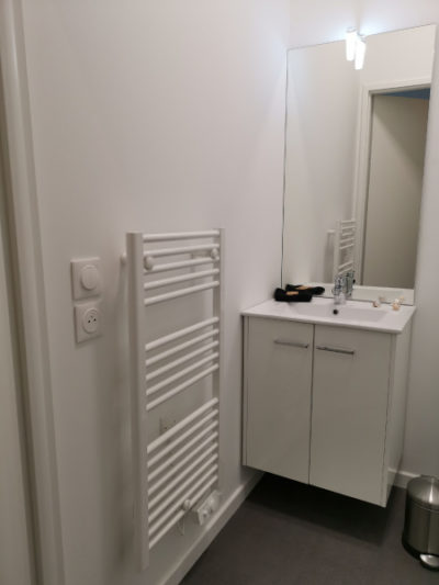 sèche-serviettes salle d'eau équipée résidence étudiante
