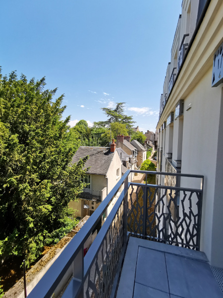 résidence seniors Bourges-Jardins d'Arcadie-Centralys-exterieur-balcon